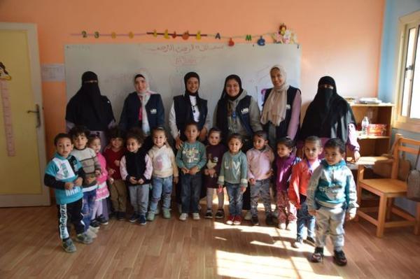 Distributing School Bags